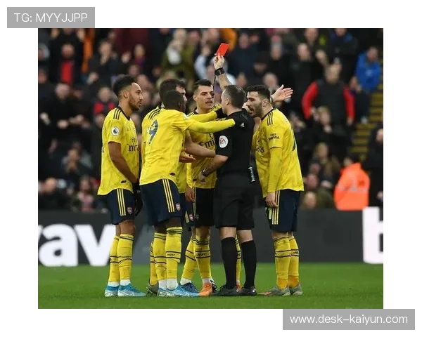 利物浦主场0-3不敌诺丁汉森林，遭遇近7轮第6场失利